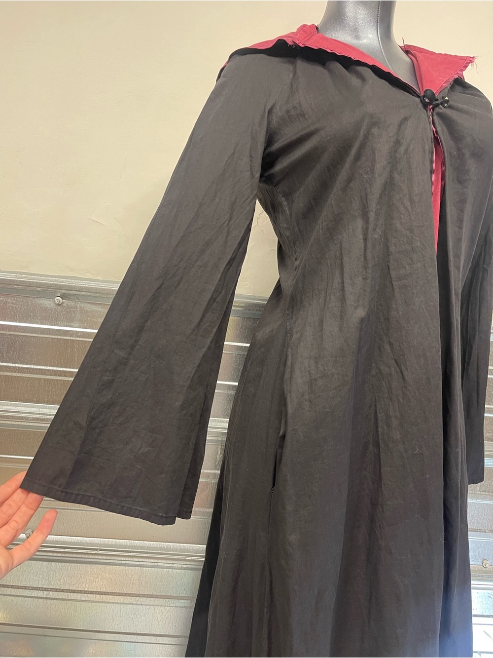 Vintage 1970s Gothic Hooded Cape Cloak Black Medieval Renaissance Fair Vampire - Picture 6 of 16